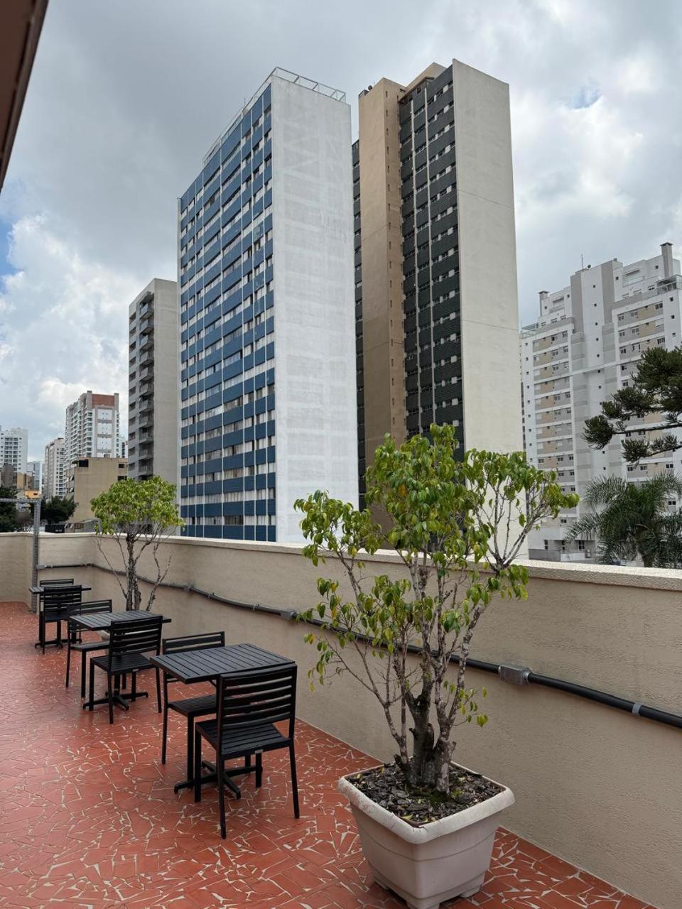 Esquina Batel - Hotel Economico 库里提巴 外观 照片